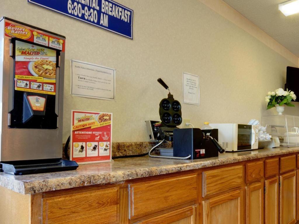 Americas Best Value Inn&Suites Macon Exterior foto